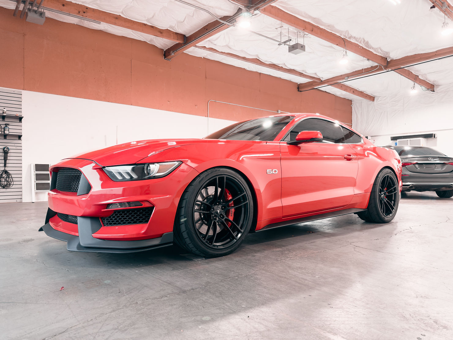 3. Maintains a High-Gloss Finish All Season Long